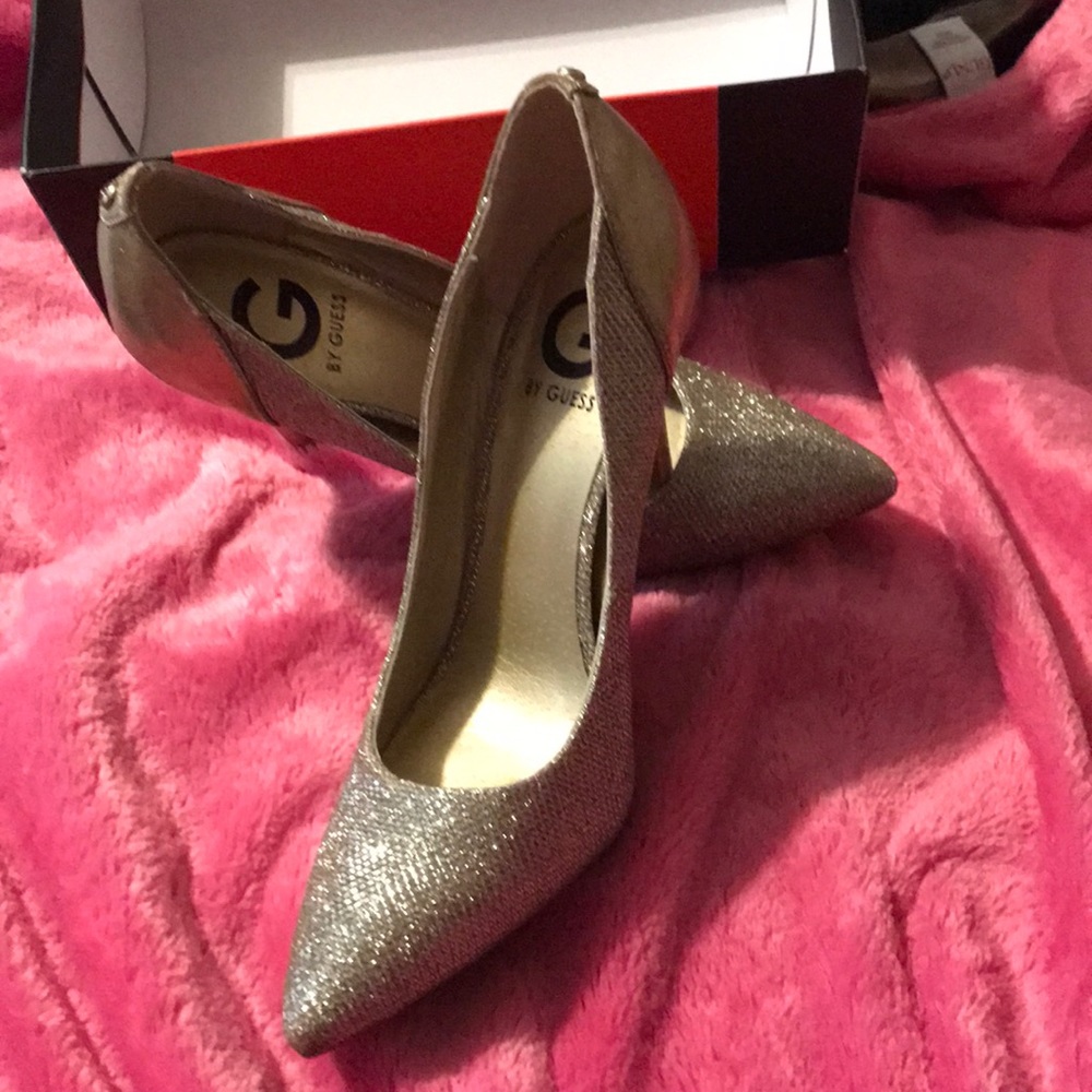 Guess size 8 1/2